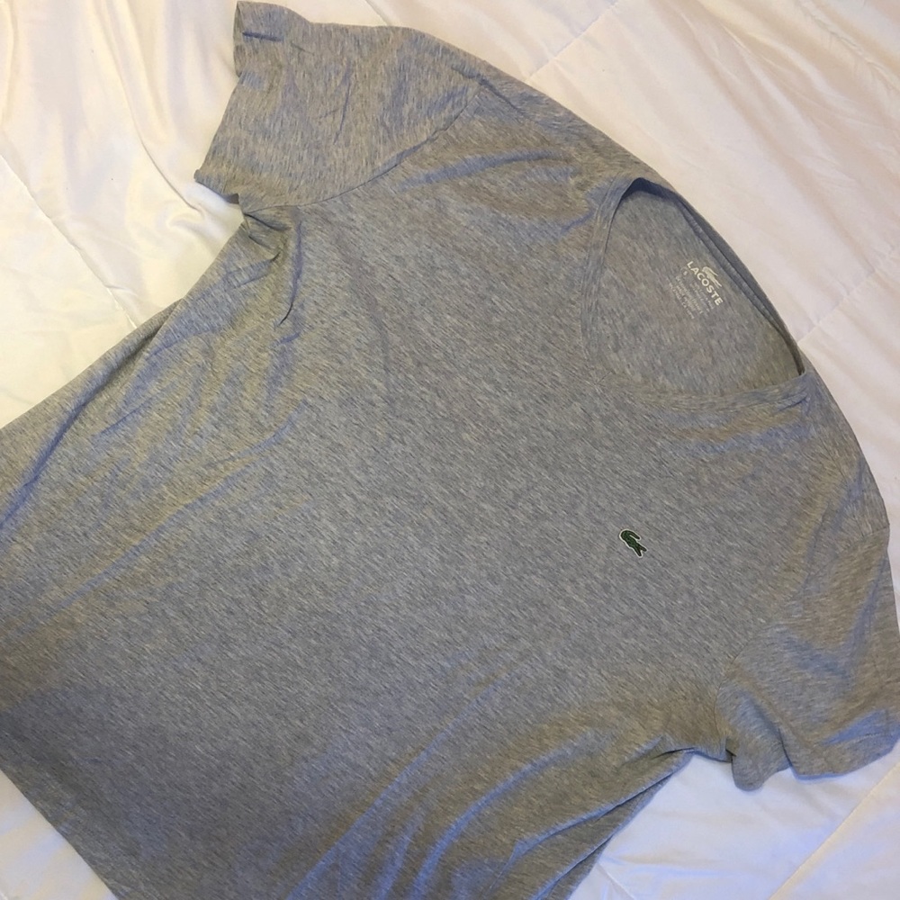Lacoste V-Neck Tee/T-Shirt in Heather Grey Medium